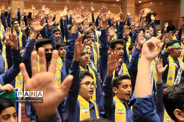 مراسم یادبود شهدای دانش‌آموز حادثه تروریستی گلزار شهدا کرمان