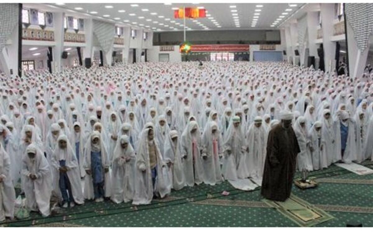 جشن تکلیف ‌شکوفه‌ها در بیرجند ‌برگزار شد‌