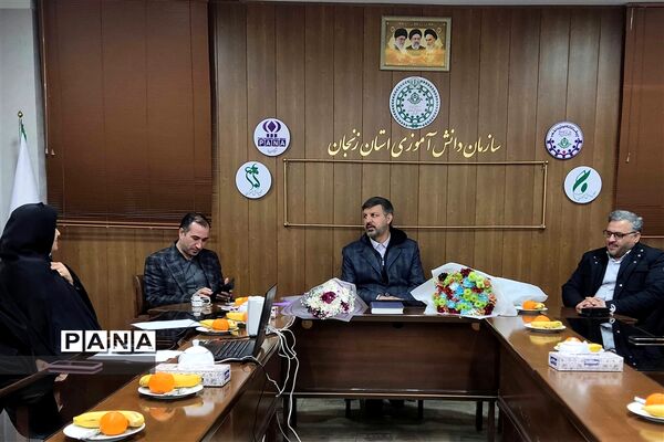 دیدار معاون پرورشی  وزارت آموزش و پرورش با کارشناسان سازمان دانش‌آموزی استان