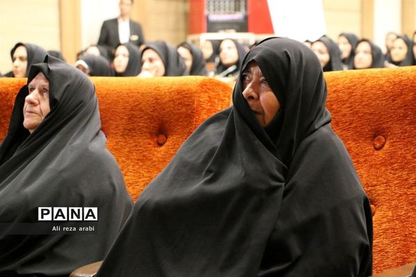 همایش تجلیل از بانوان شاغل در دستگاه‌های اجرایی کاشمر