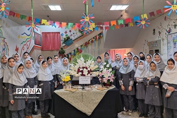 مراسم بزرگداشت شهدای دانش‌آموز حادثه کرمان در ناحیه دو شهرری