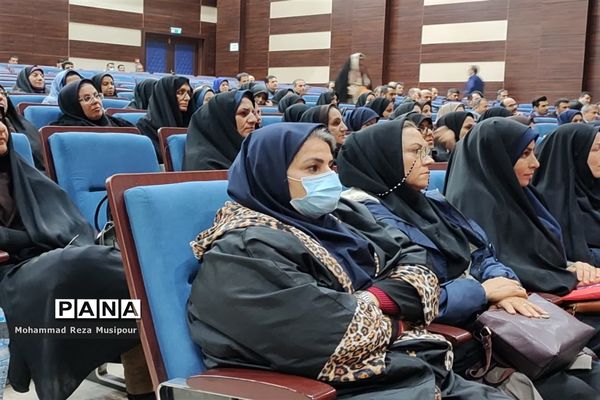 نشست تعاملی مدیران مدارس شهرستان ملارد با موضوع کیفیت‌بخشی عملکرد