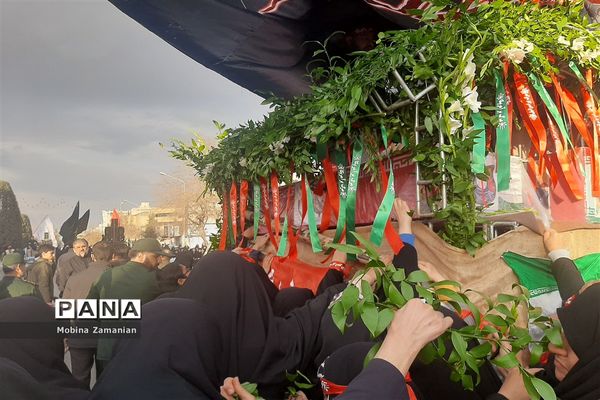 تشییع پیکر مطهر شهدای حادثه تروریستی کرمان