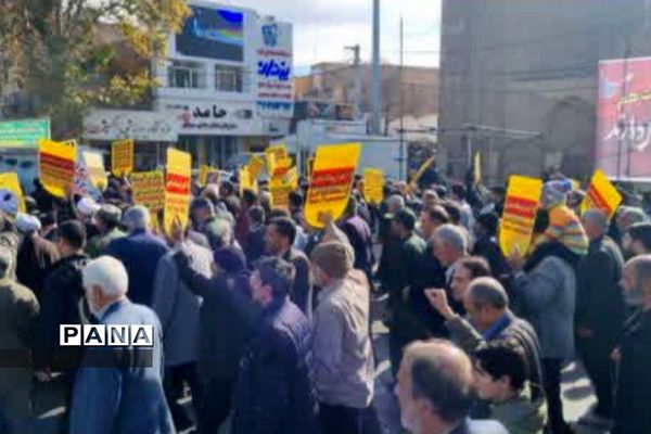 خروش انقلابی مردم ورامین در محکومیت از عملیات تروریستی کرمان