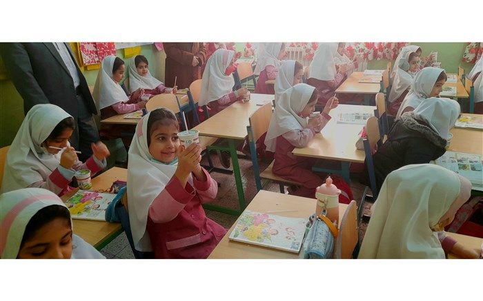 طرح توزیع شیر رایگان به شهرستان نور رسید/ فیلم