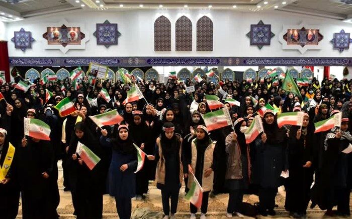 مکتب حاج قاسم سلیمانی مکتبی زنده و پویاست
