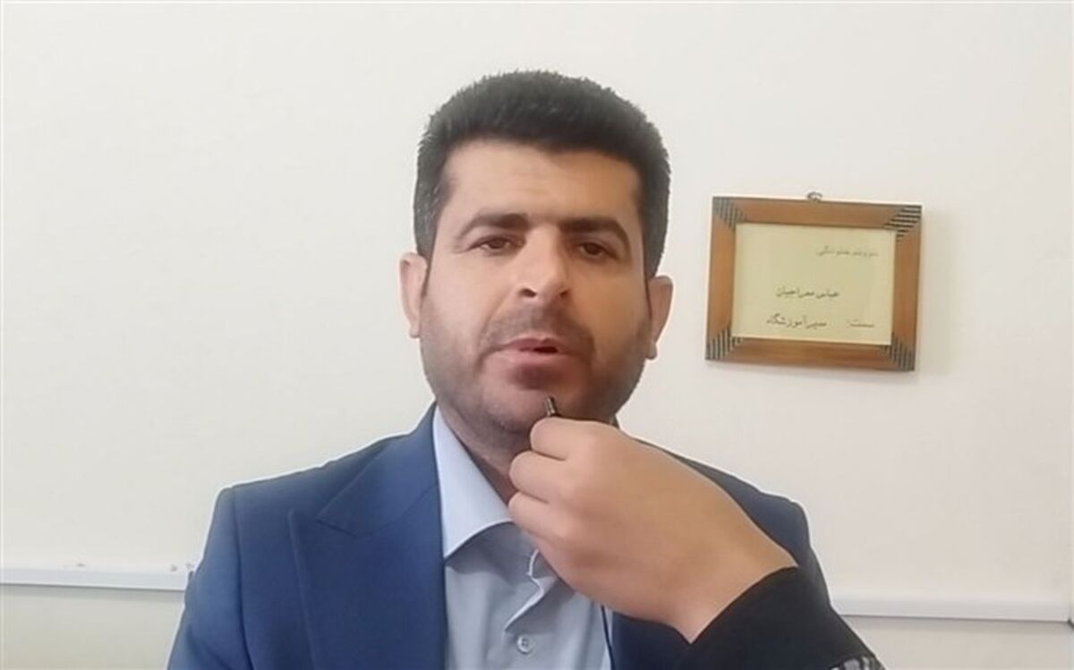 دانش‌آموزان و معلمان پارسیان داغدار شهدای  حادثه کرمان‌/ فیلم