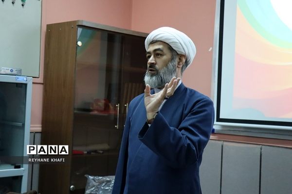 دوره توانمند و تربیت مربی اردویی در پاکدشت