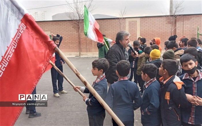 اولیا مدرسه پشتیبان احساسات وطن‌پرستانه دانش‌آموزان در وقایع تلخ کشور هستند
