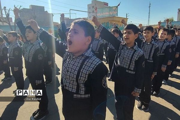 گرامیداشت شهدای کرمان در مدرسه شاهد خاتم‌الانبیا قرچک