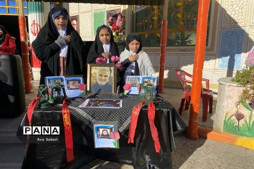 سوگواره شهدای دانش‌آموز کرمان در مدارس آباده
