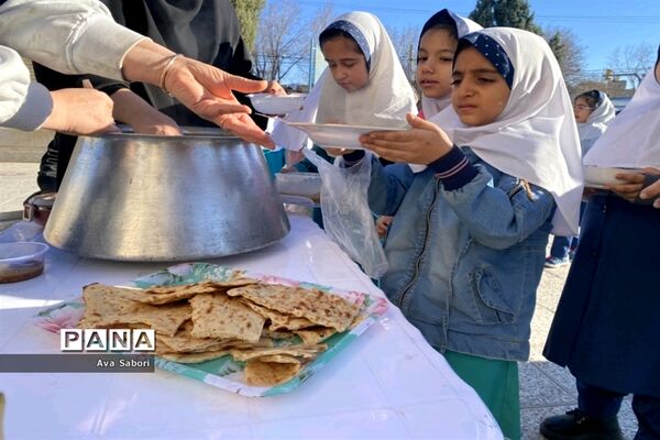 سوگواره شهدای دانش‌آموز کرمان در مدارس آباده