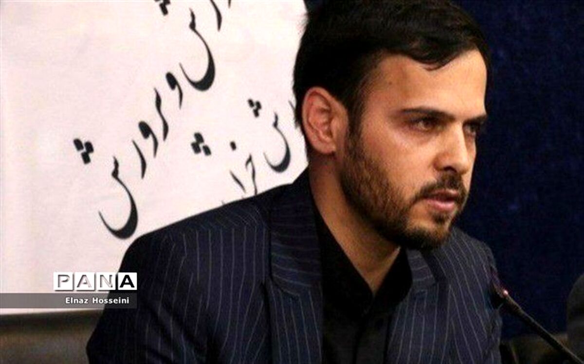 یکی از محوری‌ترین برنامه‌های آموزش و پرورش فعالیت در سه حوزه قرآن، عترت و نماز است
