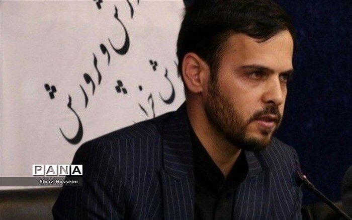 یکی از محوری‌ترین برنامه‌های آموزش و پرورش فعالیت در سه حوزه قرآن، عترت و نماز است