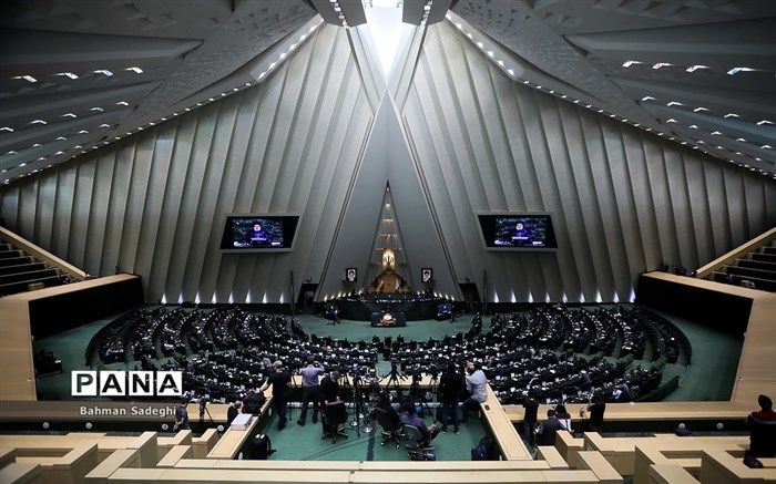 سنگدوینی از توضیحات وزیر بهداشت قانع شد