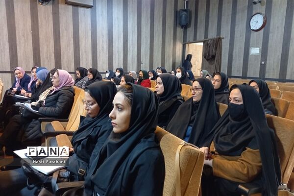 کارگاه شناسایی اختلالات عصبی و یادگیری در قرچک