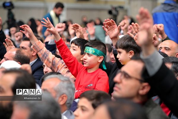 دیدار هزاران نفر از مردم قم با رهبر معظم انقلاب