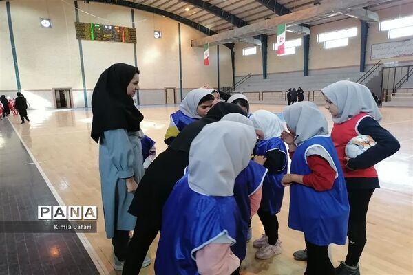 مسابقات فوتسال دانش‌آموزان دختر بافق