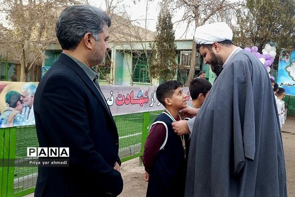 افتتاح دو زمین چمن مصنوعی در مدارس ورامین