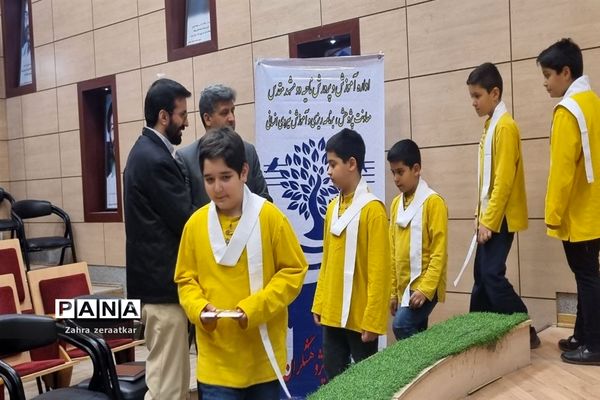 برگزاری آیین تکریم و تجلیل از پژوهشگران برتر ناحیه ۲