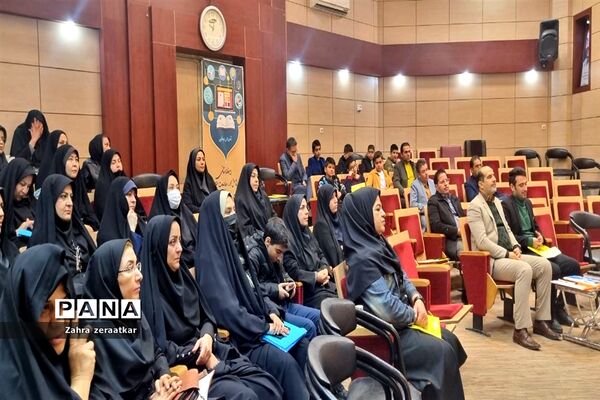 برگزاری آیین تکریم و تجلیل از پژوهشگران برتر ناحیه ۲
