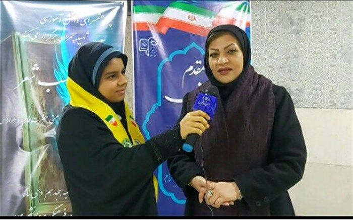 برگزاری محفل ادبی شب شعر در پژوهش سرای شهید چمران ناحیه ۴