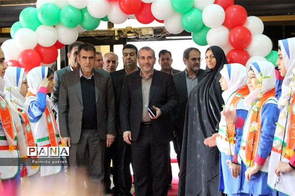 نشست صمیمی استاندار با مدیران مدارس استان کرمانشاه