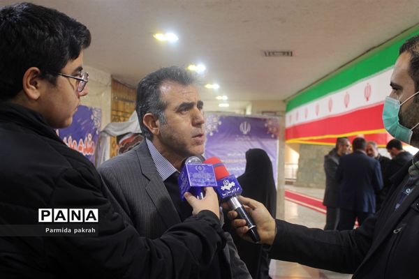 نشست صمیمی استاندار با مدیران مدارس استان کرمانشاه