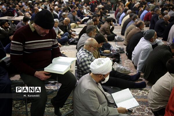 گرامیداشت  سالگرد شهدای حادثه هواپیمای اوکراینی در حرم حضرت معصومه(س)