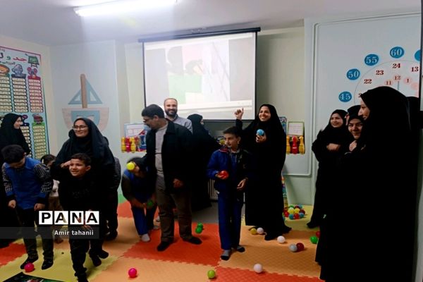 افتتاحیه اتاق بازی و ریاضی دبستان عمار منطقه ۱۸