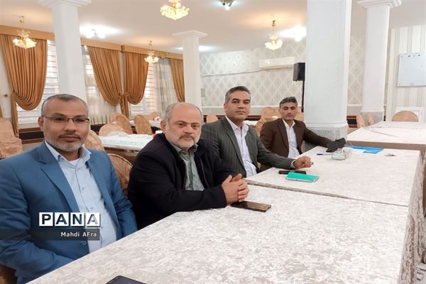 دوره آموزشی کارشناسان فناوری و طرح و برنامه اداره‌کل، نواحی و مناطق آموزش و پرورش خوزستان