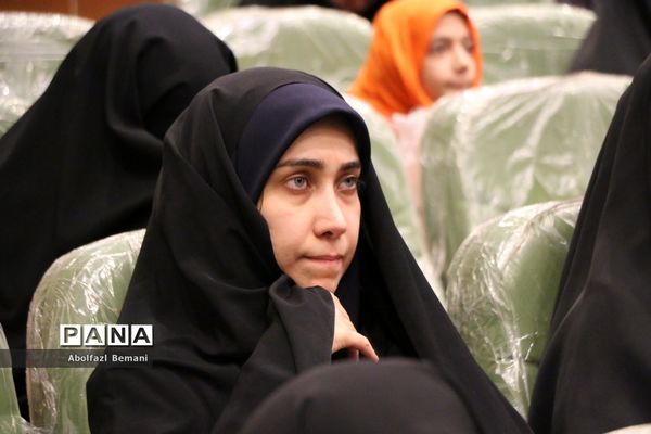آیین تجلیل از معلمان جهادی و یاوران رضوی مقطع ابتدایی استان قم-2