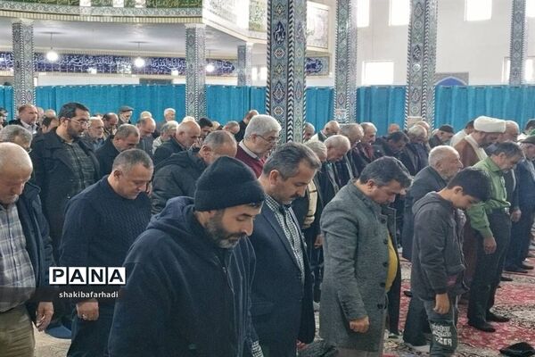 اقامه باشکوه نمازجمعه ‌در شهرستان فیروزکوه