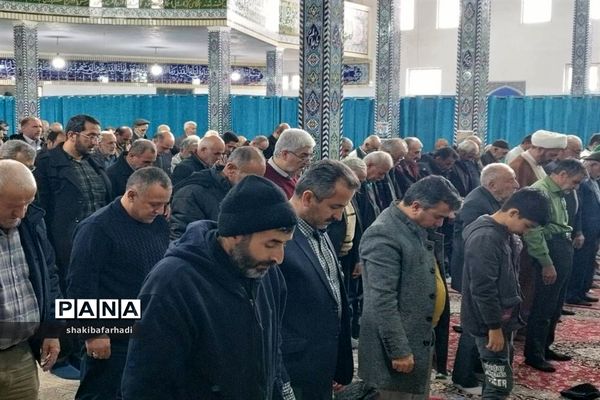 اقامه باشکوه نمازجمعه ‌در شهرستان فیروزکوه