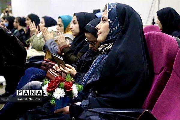 میزبانی اصحاب رسانه از یادگاران بمباران ۲۷ دی دانشگاه تبریز همزمان با سالروز تشکیل بسیج رسانه