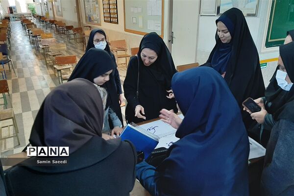 برگزاری دوره آموزشی بازی های فکری رویش ویژه فرهنگیان ناحیه ۳ شیراز