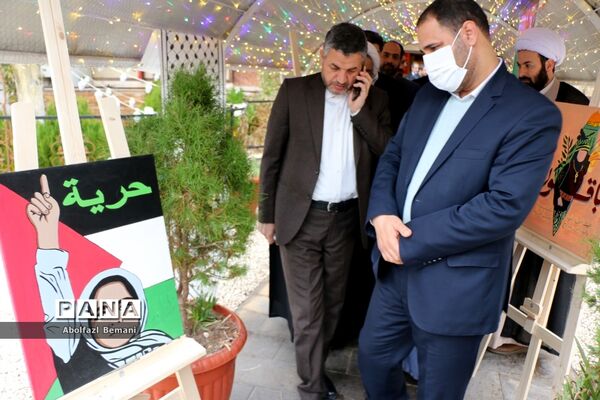 بازدید وزیرآموزش و پرورش از نمایشگاه دانش‌آموزی «آخراشه» در قم