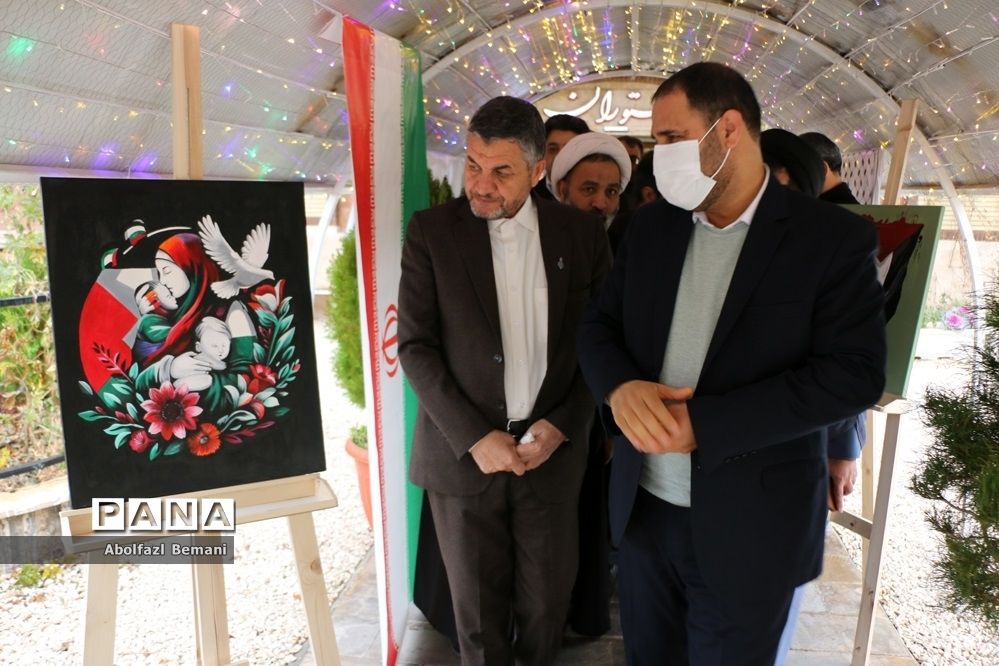 بازدید وزیرآموزش و پرورش از نمایشگاه دانش‌آموزی «آخراشه» در قم