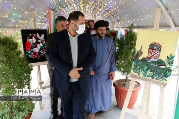 بازدید وزیرآموزش و پرورش از نمایشگاه دانش‌آموزی «آخراشه» در قم