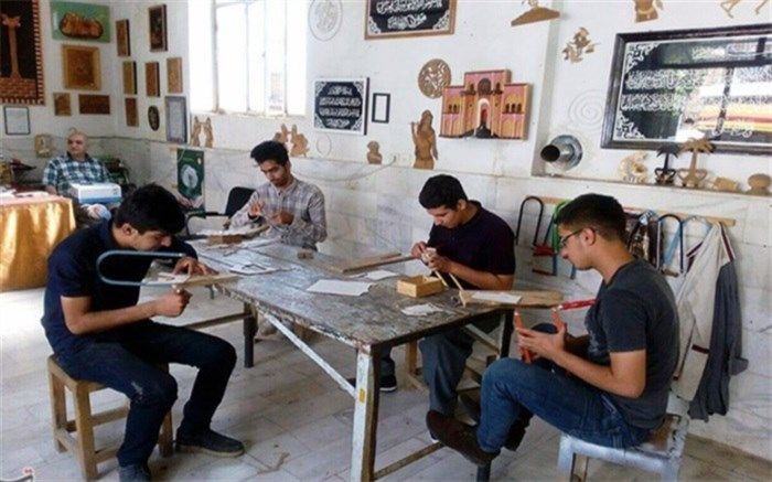 لزوم تفاهم‌نامه بین مدارس با  بازارکار و قراردادن دستمزد برای دانش‌آموزان