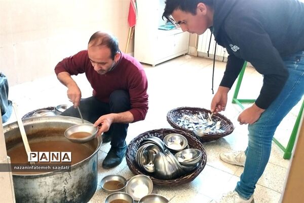 حضورخیرین موسسه محبان الزهرا(س) مشهد مقدس در جمع دانش‌آموزان روستای چرم کهن شهرستان کلات
