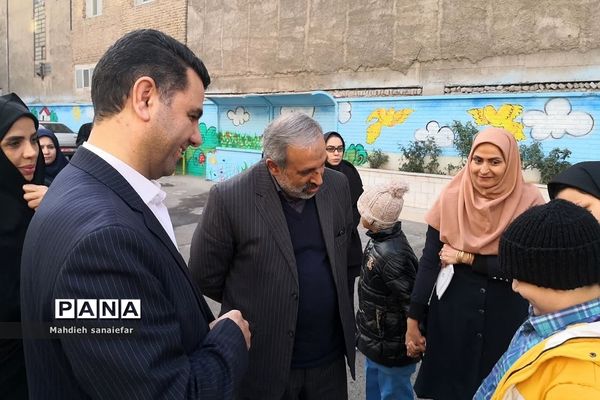 دیدار دوستانه نماینده مجلس شورای اسلامی با دانش‌آموزان اوتیسم آموزشگاه ترنم ناحیه دو شهرری