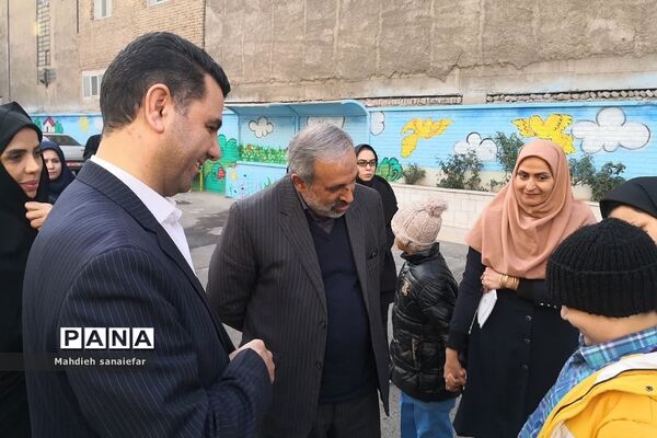 دیدار دوستانه نماینده مجلس شورای اسلامی با دانش‌آموزان اوتیسم آموزشگاه ترنم ناحیه دو شهرری