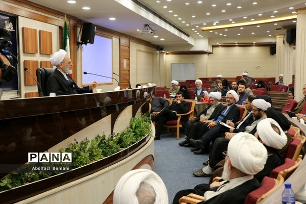 نشست هم‌اندیشی ستاد همکاری حوزه‌های علمیه و آموزش و پرورش در قم-2