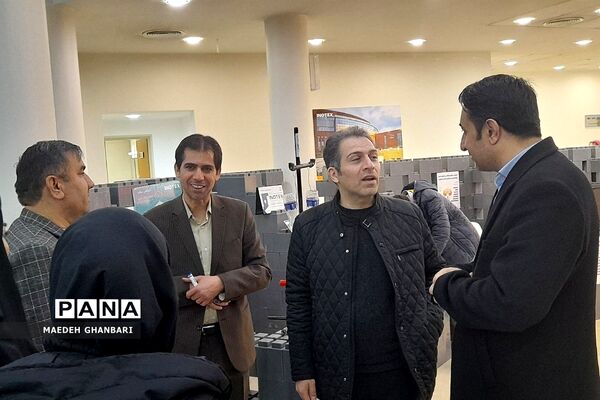 افتتاحیه نمایشگاه دستاوردهای پژوهشی دانش‌آموزی مدارس غیردولتی و هیئت امنایی در پارک فناوری پردیس