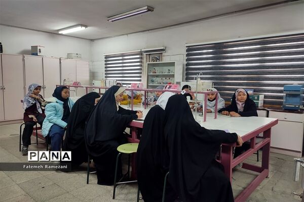 کارگاه‌های آموزشی در پژوهش‌سرای ابوریحان بیرونی ناحیه ۵ مشهد