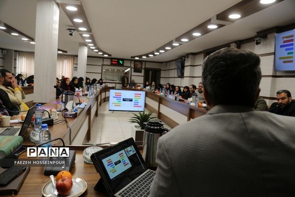 نشست فصلی مأمورین و رابطین سازمان دانش‌آموزی شهرستان‌های استان تهران