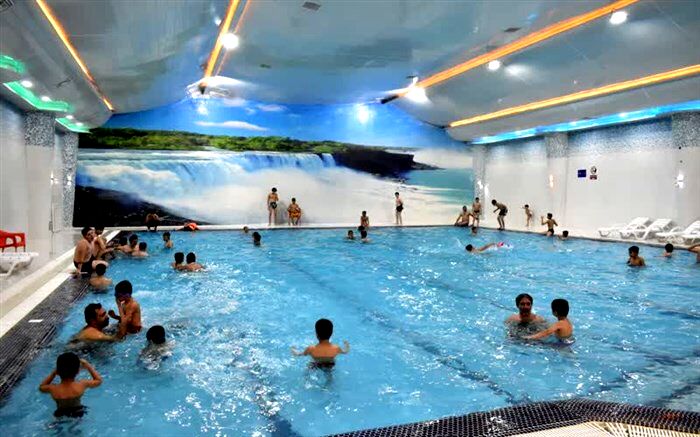 اردوی یک روزه ۳۰۰ دانش‌آموز حاشیه یاسوج در پارک موج‌های آبی تلخسرو