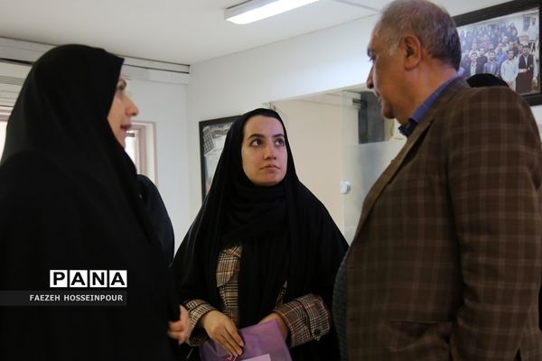 بازدید مأمورین و رابطین سازمان دانش‌آموزی شهرستان‌های استان تهران از تحریریه خبرگزاری پانا
