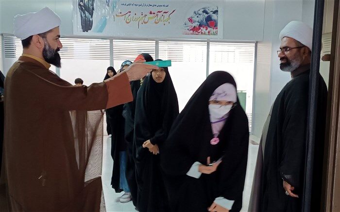 دانش آموزان فعال پرورشی بندر خمیر به مشهد مقدس اعزام شدند
